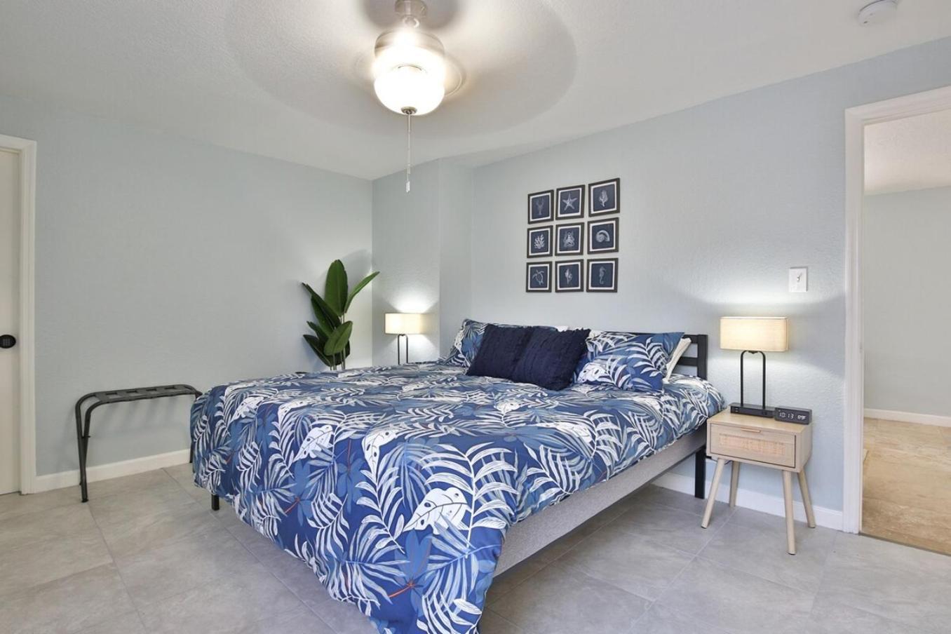 Coastal Villa W Amazing Courtyard - Splash Pad! サラソータ エクステリア 写真