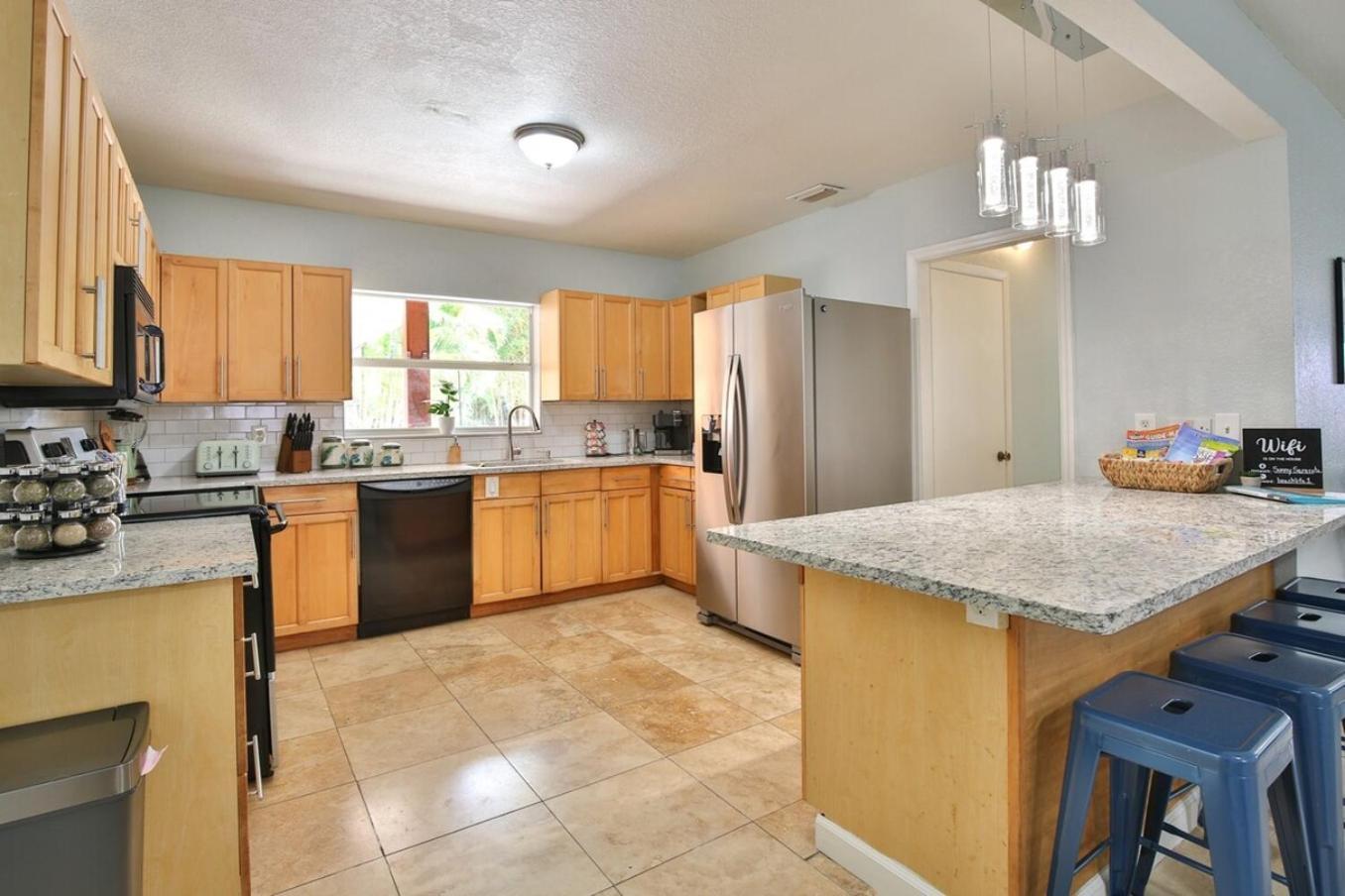 Coastal Villa W Amazing Courtyard - Splash Pad! サラソータ エクステリア 写真